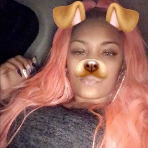 Meet your Posher, Charis